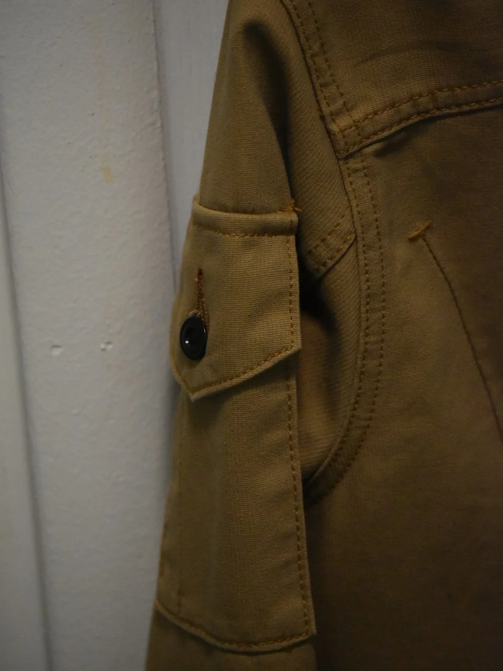 Levi's Tan Jacket - Picture 3 of 4